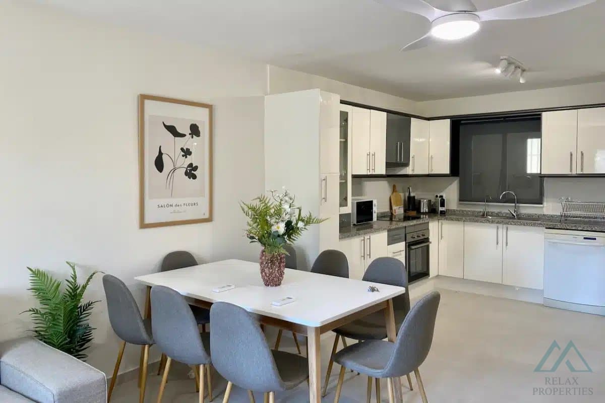 Řadový dům s terasou, bazénem v Orihuela Costa - 4