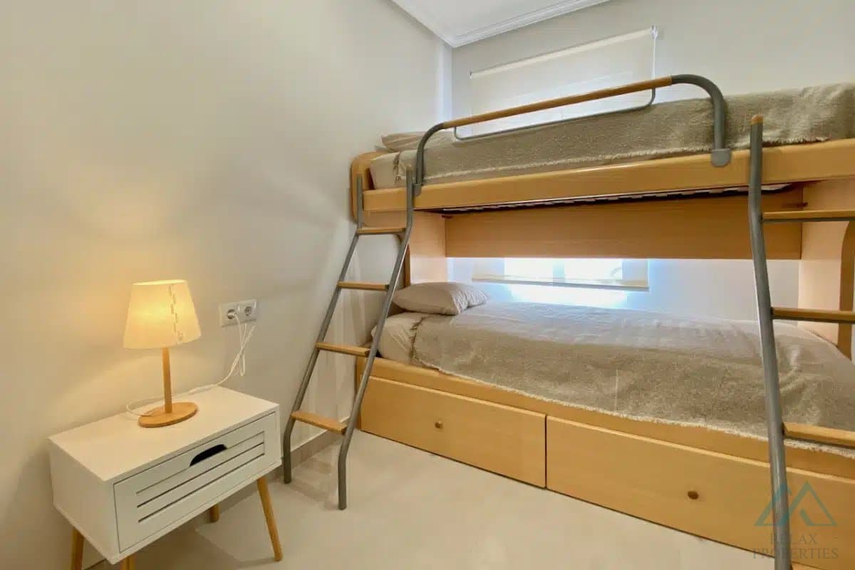 Řadový dům s terasou, bazénem v Orihuela Costa - foto 12