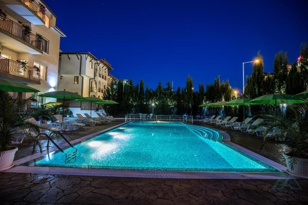 apartmán 3+kk a bazénem 300 m od moře, Sveti Vlas - 1