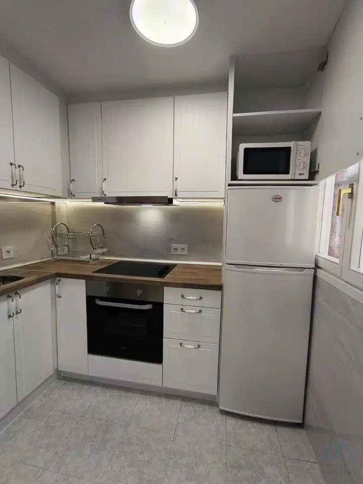 Zrekonstruovaný apartmán s terasou a bazénem, 600 m od pláže, Torrevieja - foto 6