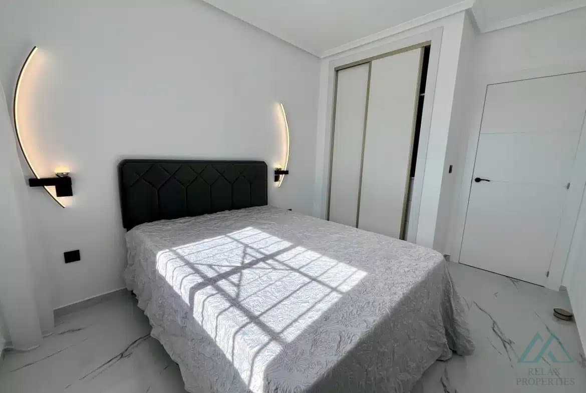 Penthouse po rekonstrukci s výhledem na moře - Playa Flamenca, Zenia Star 1 - foto 13