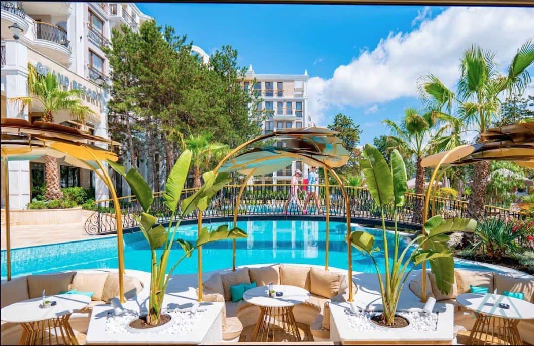 Luxusní apartmán 2+kk u bazénu v Harmony Suites 11, Slunečné pobřeží - 2