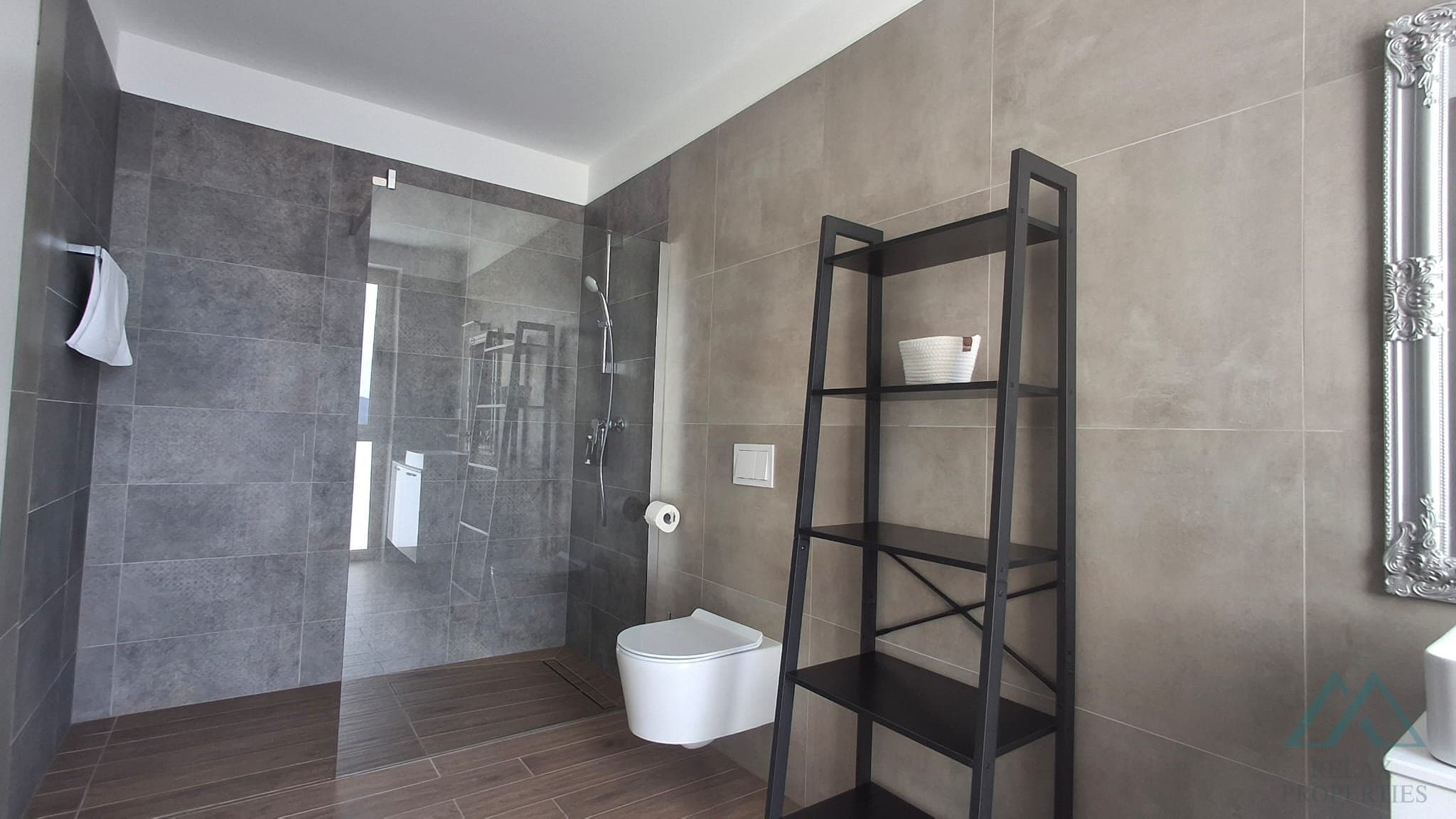 Luxusní nově postavená moderní vila s bazénem a výhledem na moře - Žaborić, Chorvatsko - foto 18