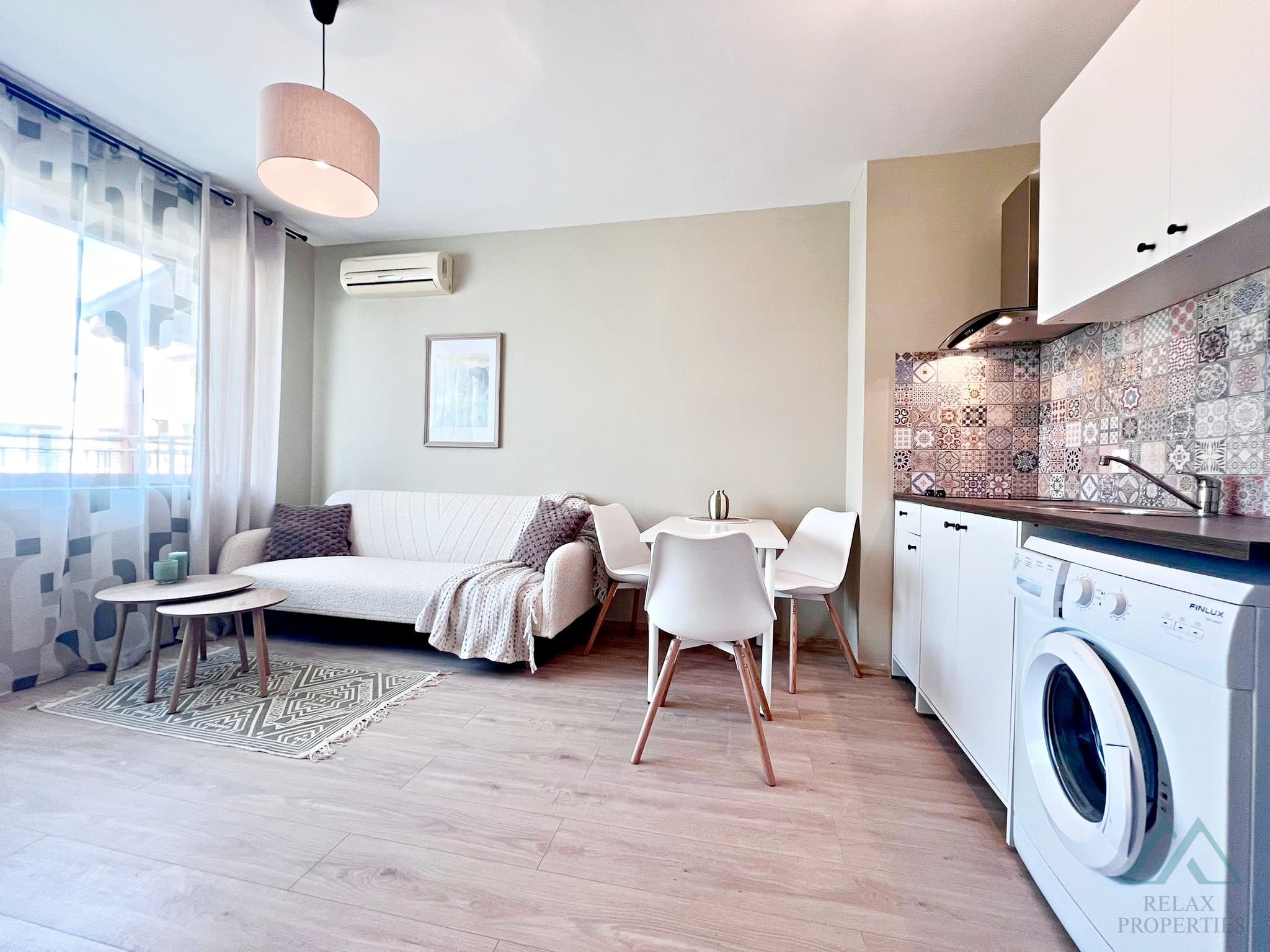 Prostorný apartmán 2+kk v komplexu Amadeus 5, 720 m od moře, Slunečné pobřeží - foto 11