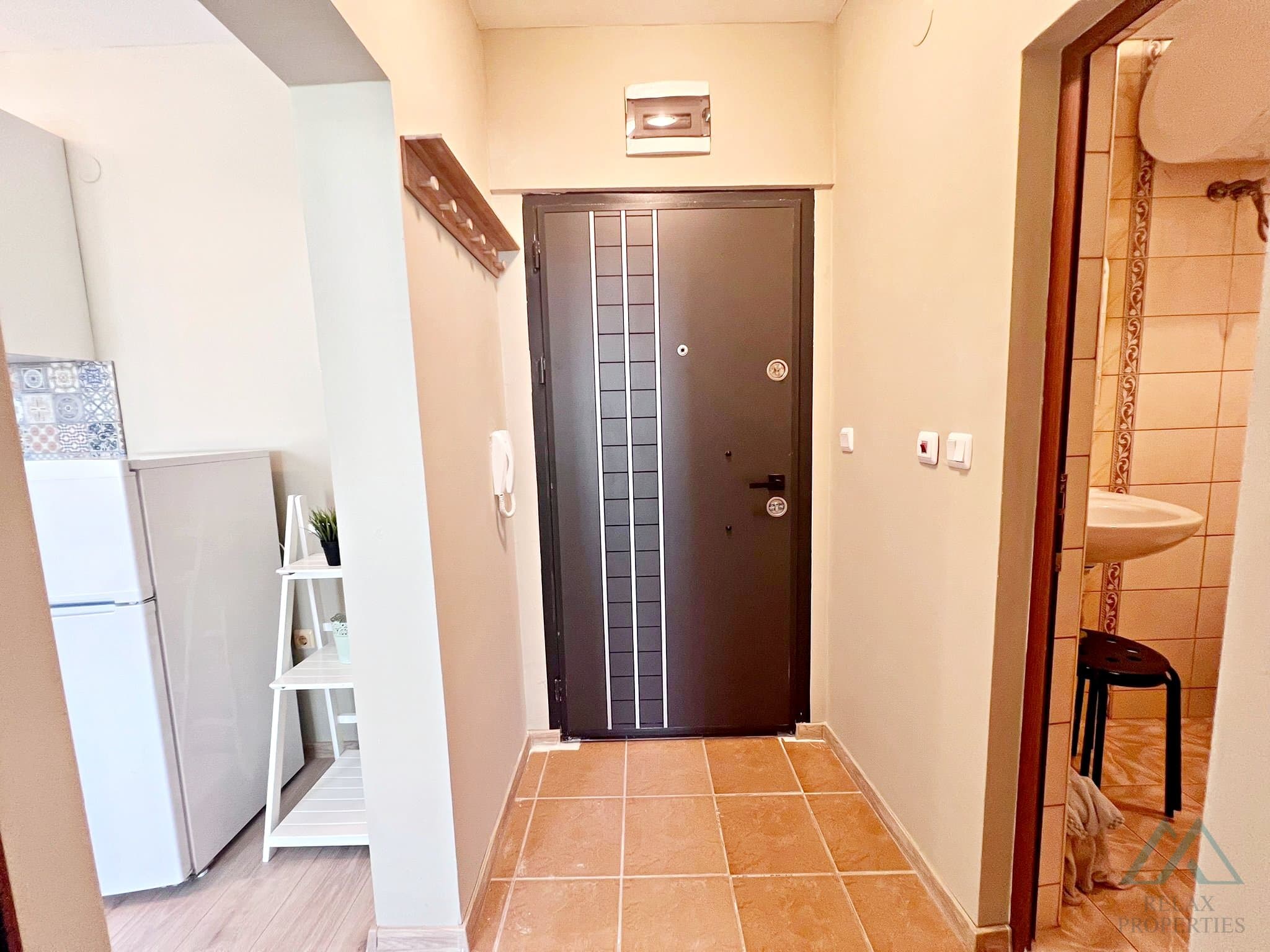 Prostorný apartmán 2+kk v komplexu Amadeus 5, 720 m od moře, Slunečné pobřeží - 2