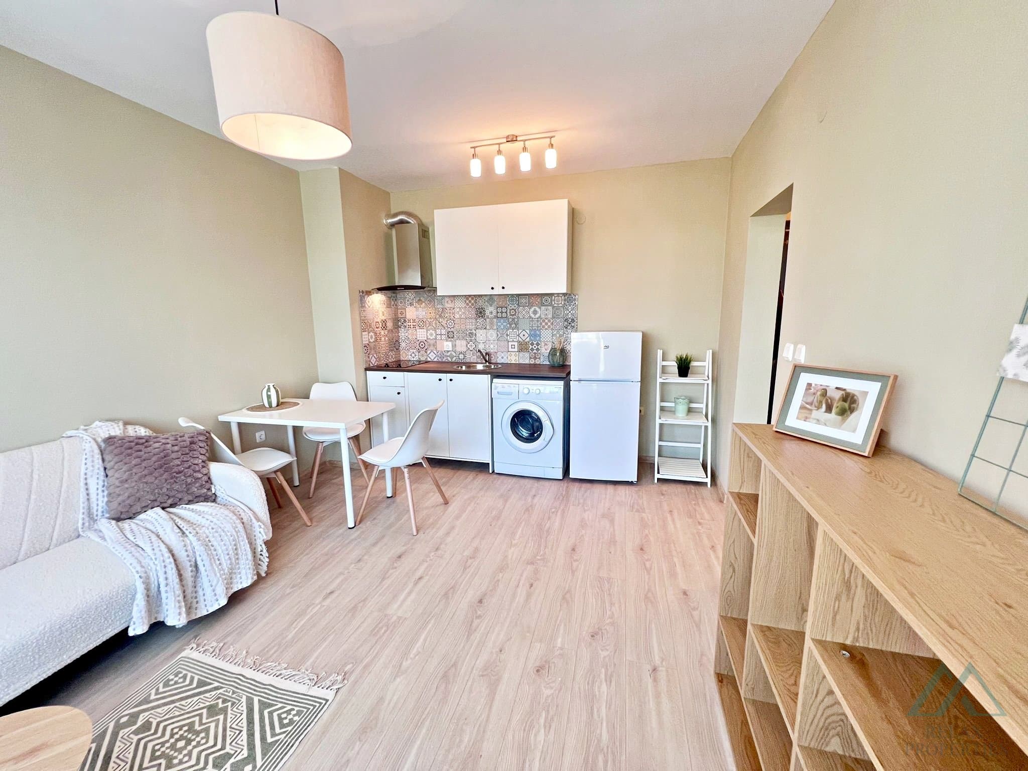 Prostorný apartmán 2+kk v komplexu Amadeus 5, 720 m od moře, Slunečné pobřeží - 5