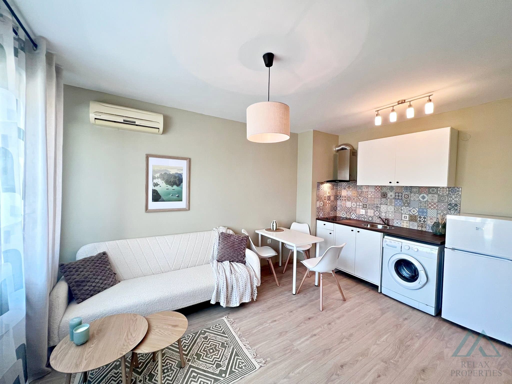 Prostorný apartmán 2+kk v komplexu Amadeus 5, 720 m od moře, Slunečné pobřeží - foto 14