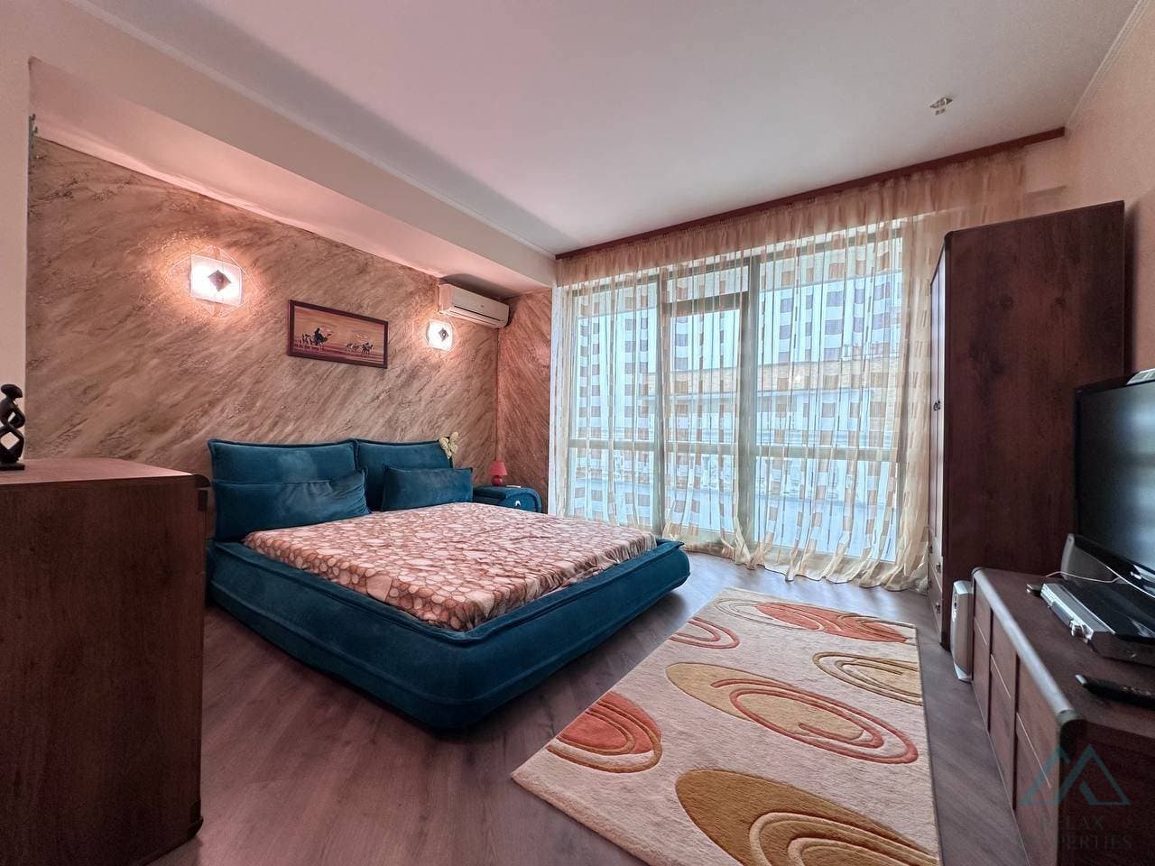 Velký apartmán 3+kk, terasou a výhledem na moře, Hotel Babylon, 120 m od moře, Slunečné pobřeží - foto 7