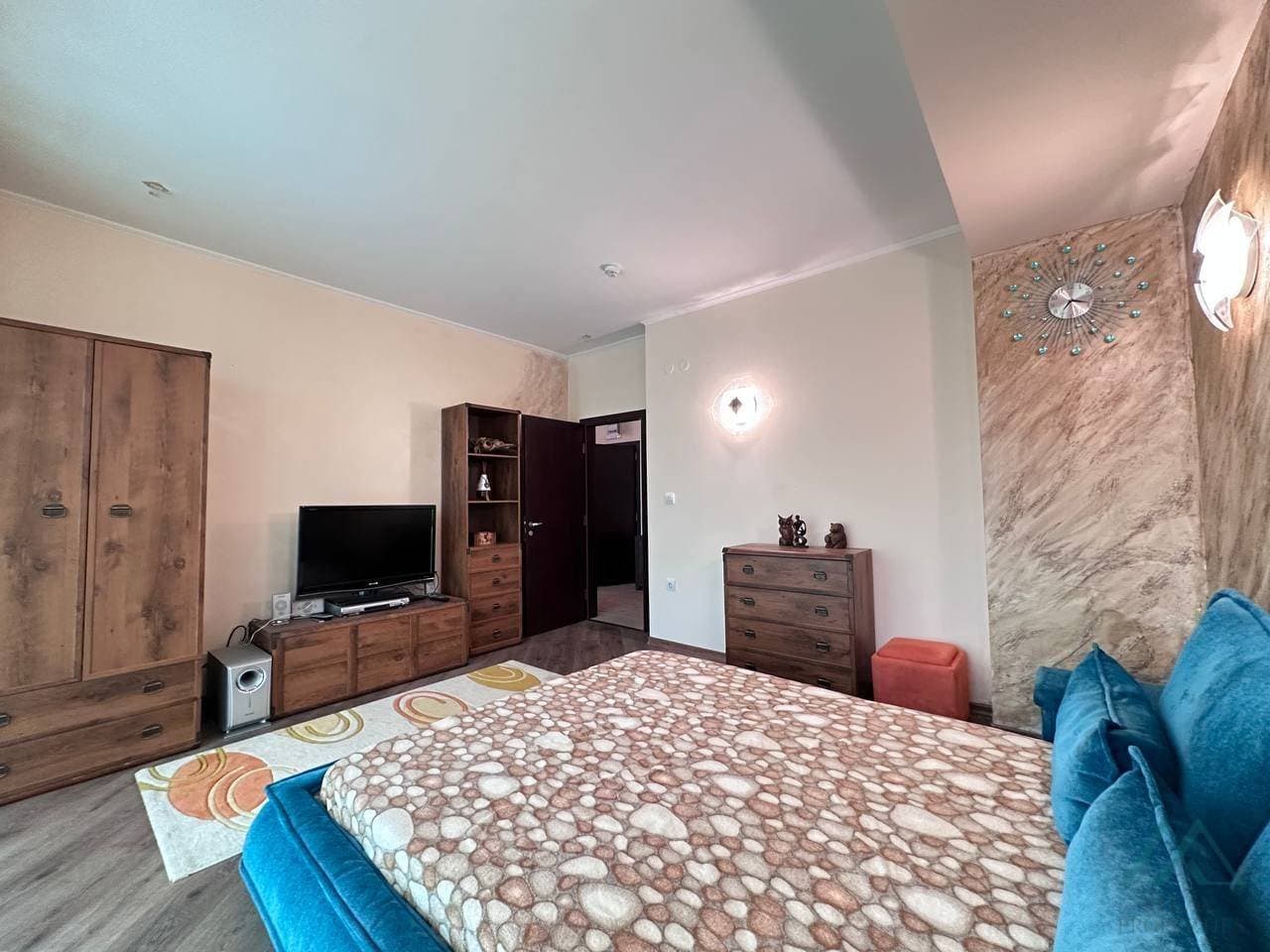 Velký apartmán 3+kk, terasou a výhledem na moře, Hotel Babylon, 120 m od moře, Slunečné pobřeží - foto 8