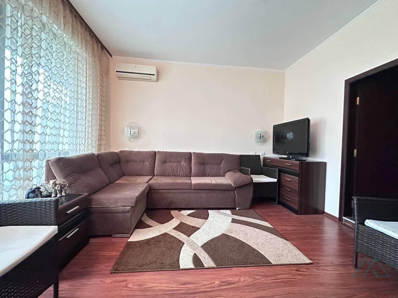 Velký apartmán 3+kk, terasou a výhledem na moře, Hotel Babylon, 120 m od moře, Slunečné pobřeží - 3