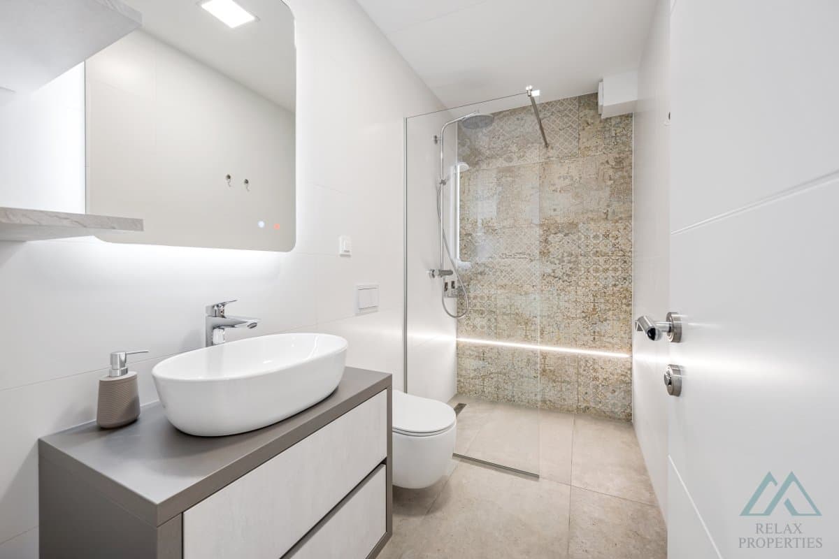 Luxusní moderní vila s bazénem a výhledem na moře - Primošten, Chorvatsko - foto 11