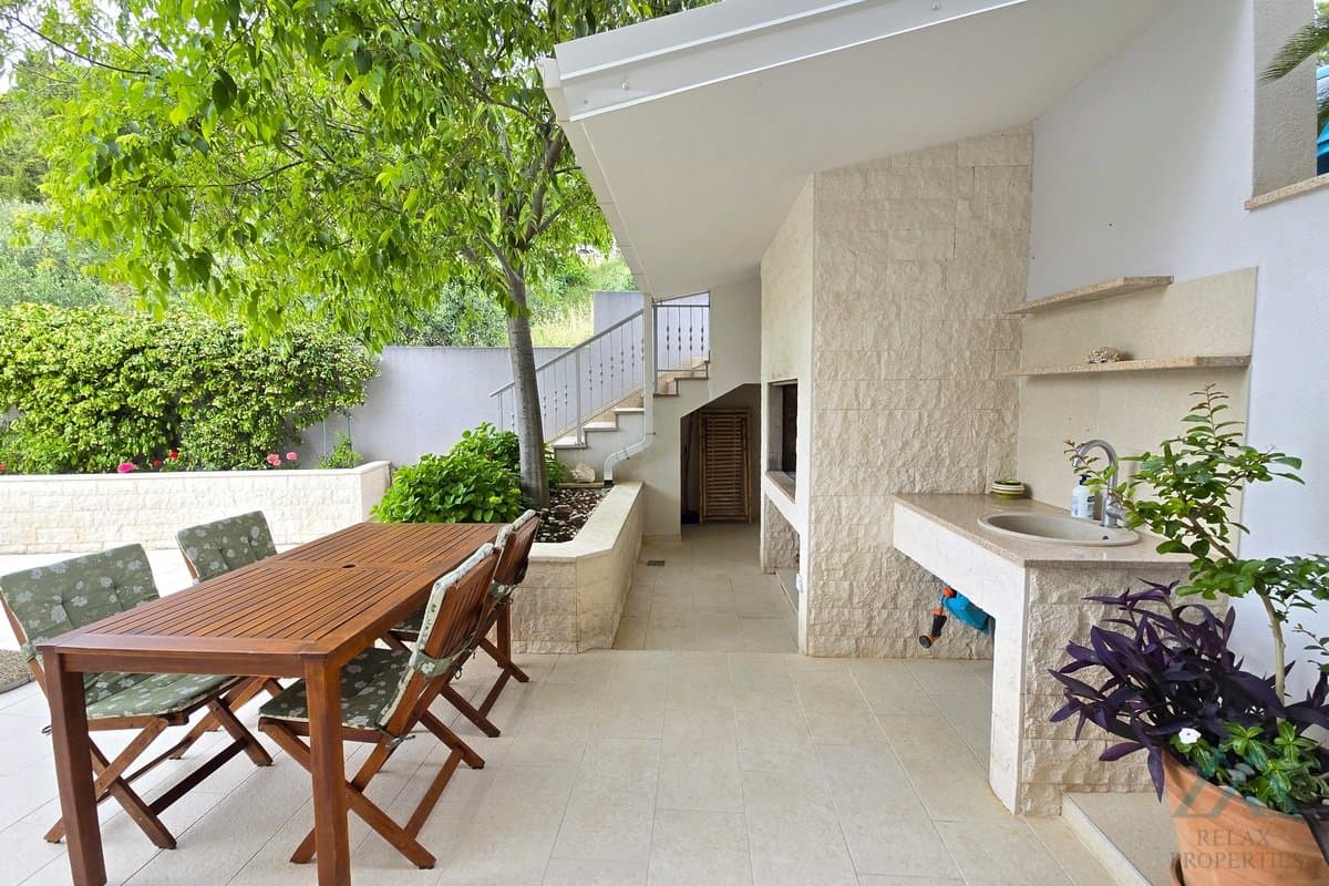 Apartmánový dům s panoramatickým výhledem na moře - Omišská riviéra - 5