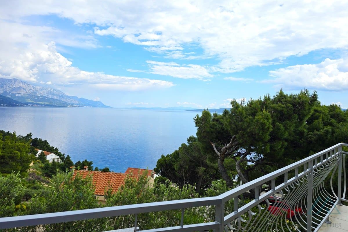 Apartmánový dům s panoramatickým výhledem na moře - Omišská riviéra - 3