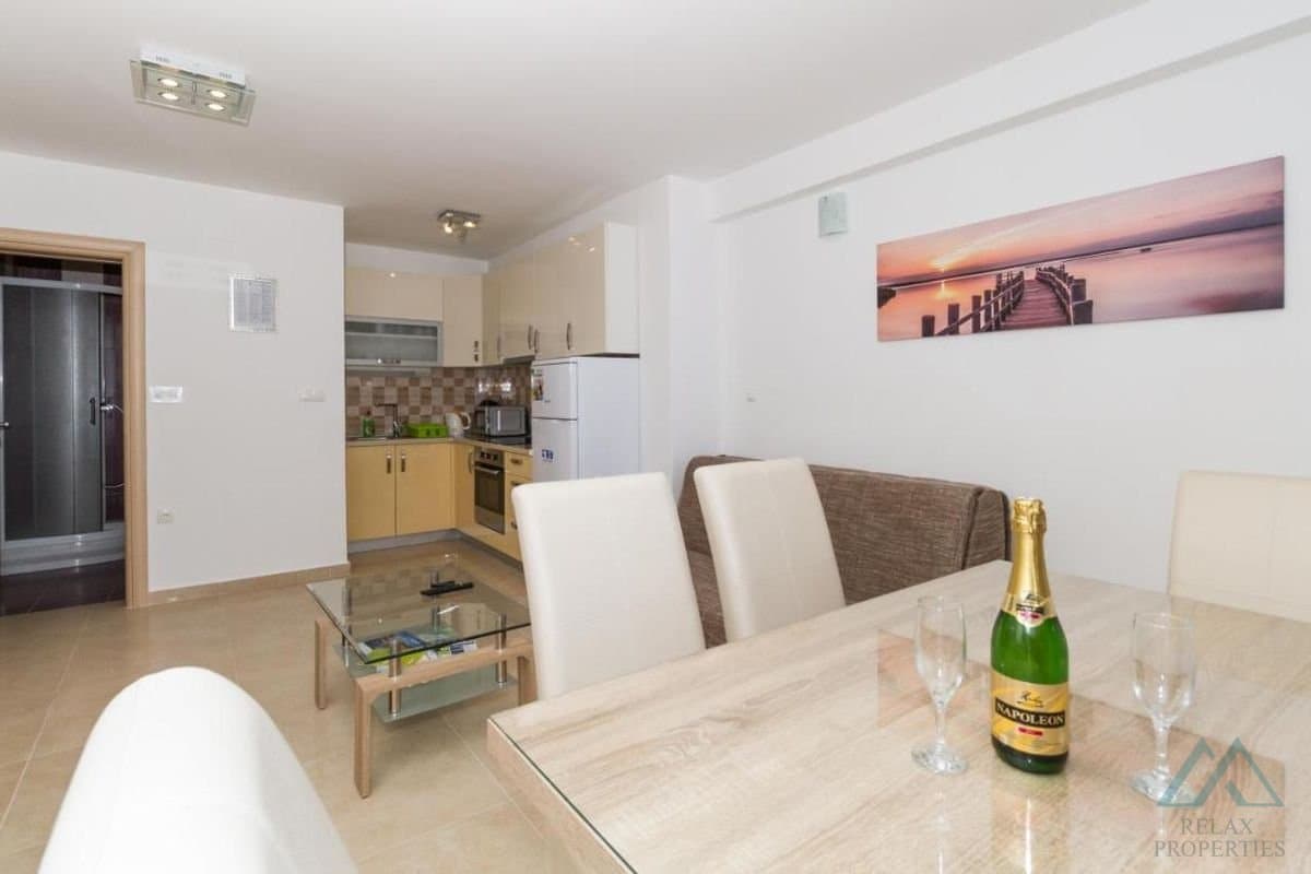 Apartmánový dům na prodej, 100 m od moře, Vodice, Chorvatsko - foto 4