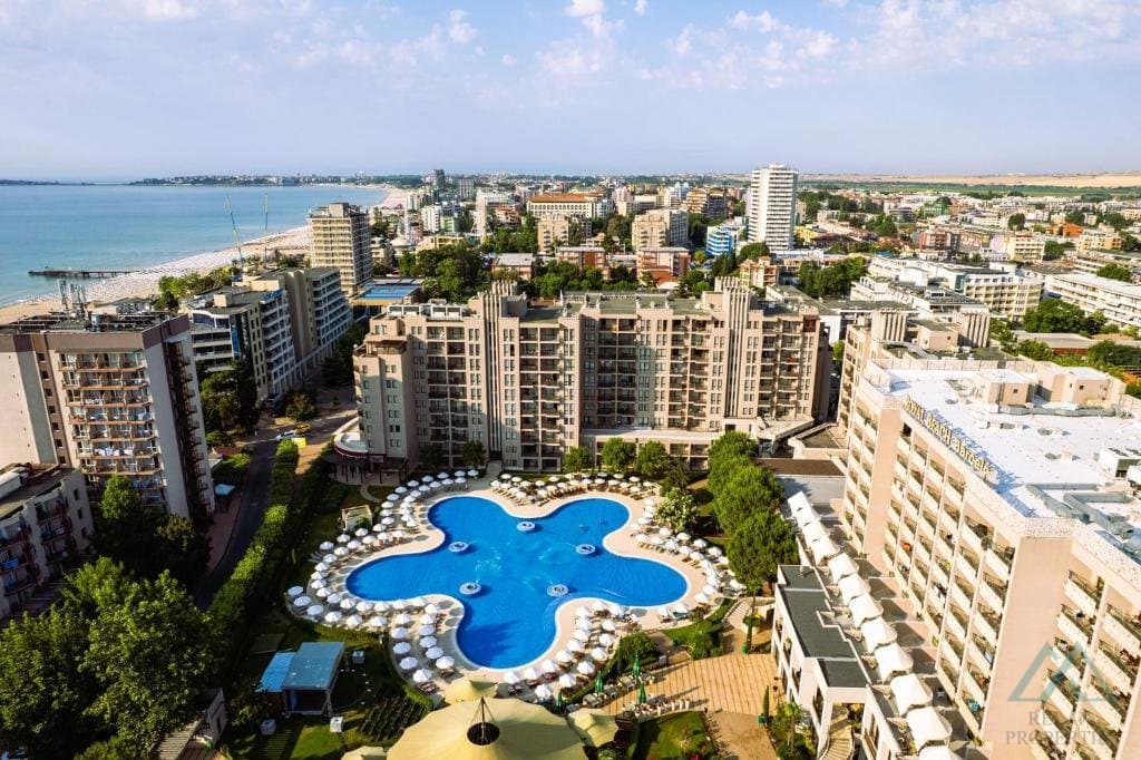 Luxusní apartmán 3+kk, terasou a bočním výhledem na moře, Barcelo Royal Beach, Slunečné pobřeží - foto 16