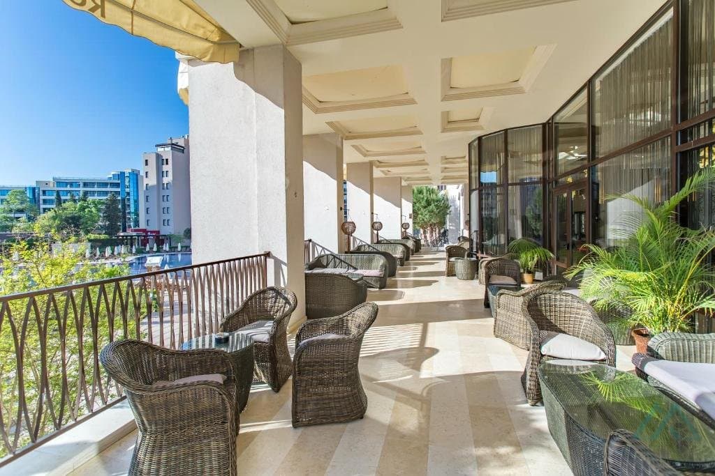 Luxusní apartmán 3+kk, terasou a bočním výhledem na moře, Barcelo Royal Beach, Slunečné pobřeží - foto 27