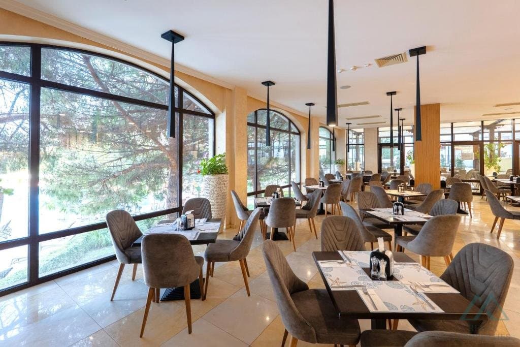 Luxusní apartmán 3+kk, terasou a bočním výhledem na moře, Barcelo Royal Beach, Slunečné pobřeží - foto 35