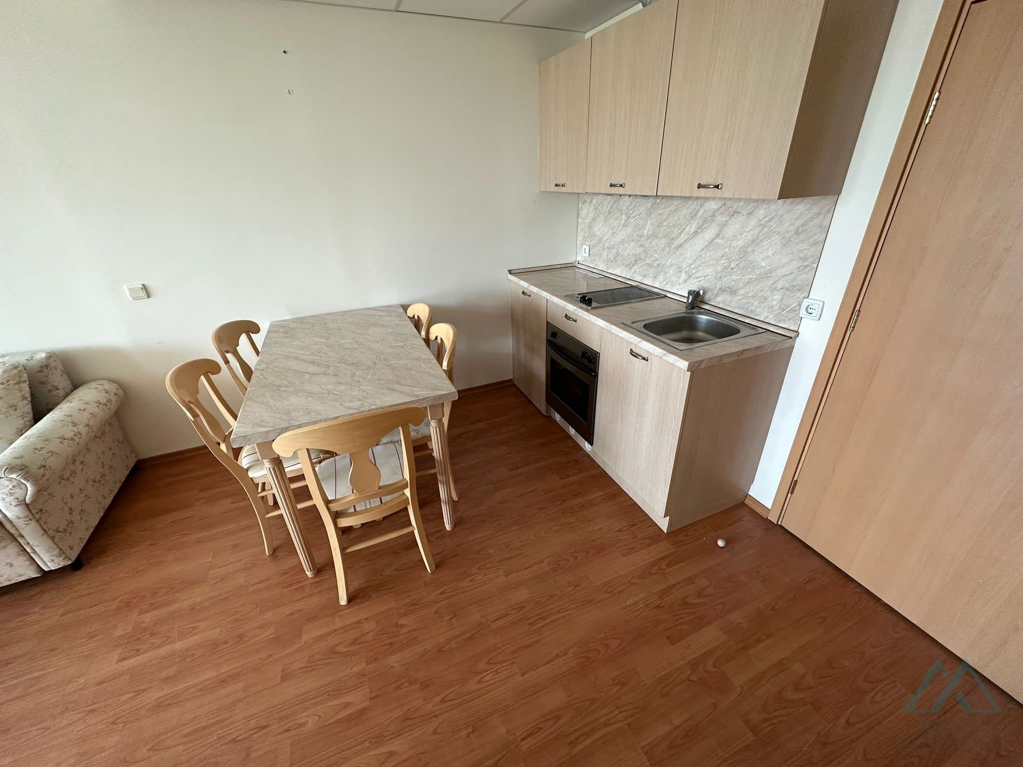 Apartmán s výhledem na moře a bazén, 200 m od pláže - Slunečné pobřeží - foto 10