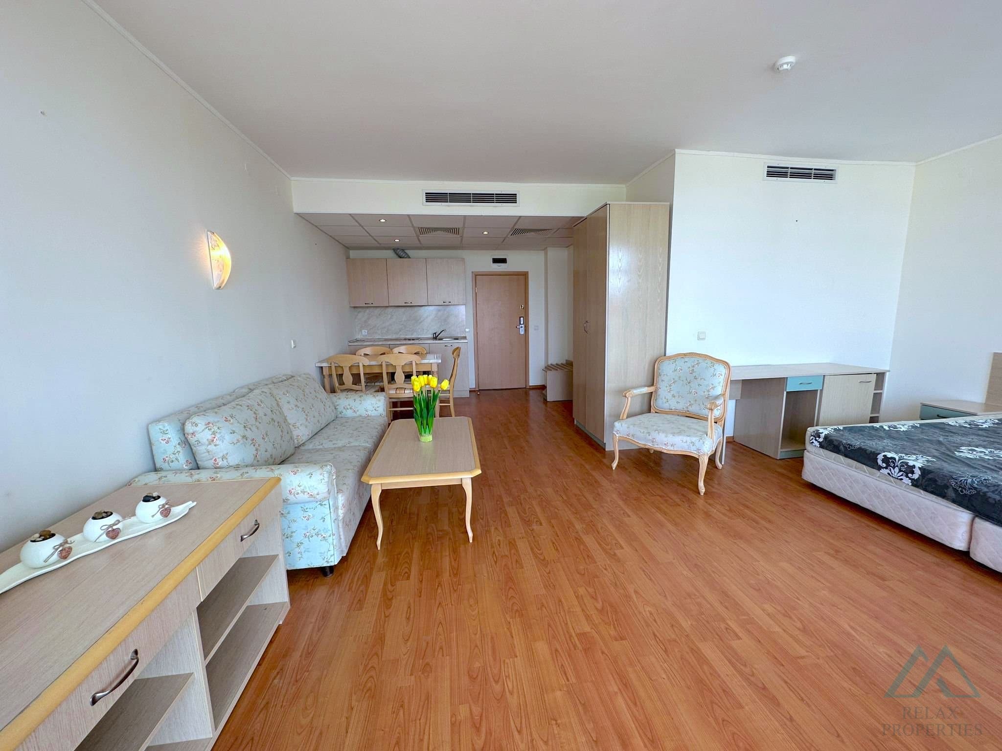 Apartmán s výhledem na moře a bazén, 200 m od pláže - Slunečné pobřeží - foto 13