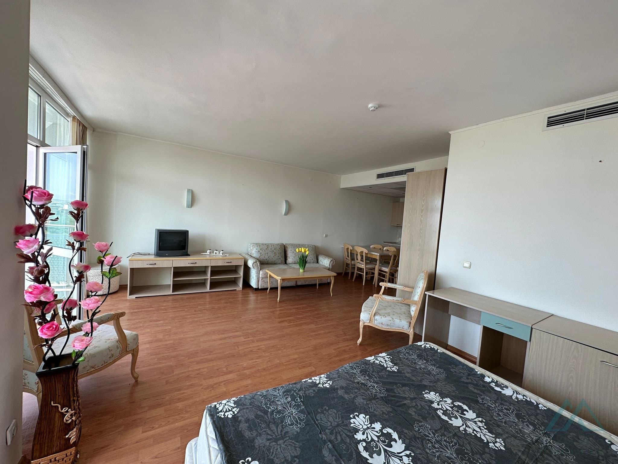 Apartmán s výhledem na moře a bazén, 200 m od pláže - Slunečné pobřeží - foto 14