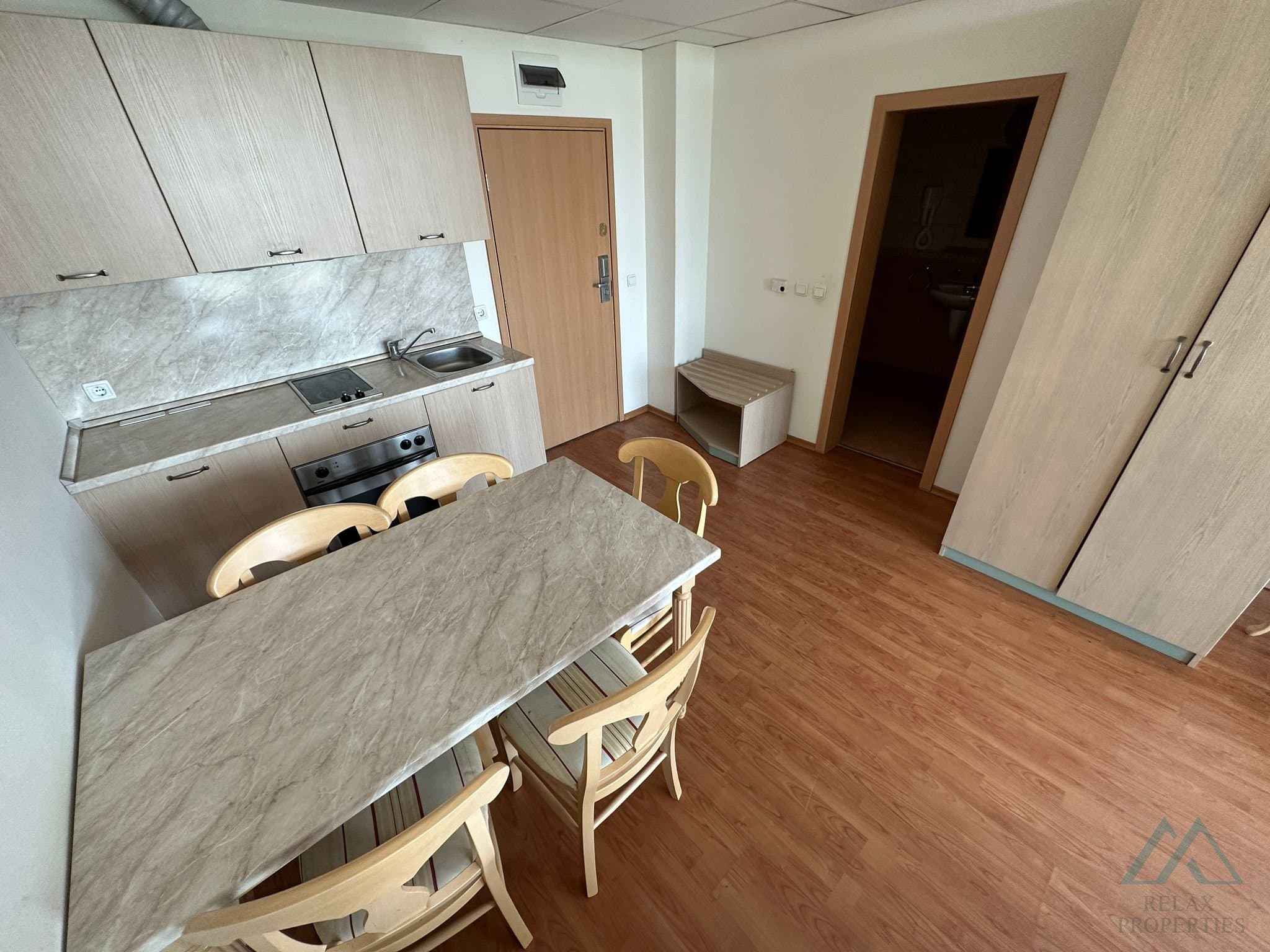 Apartmán s výhledem na moře a bazén, 200 m od pláže - Slunečné pobřeží - foto 16