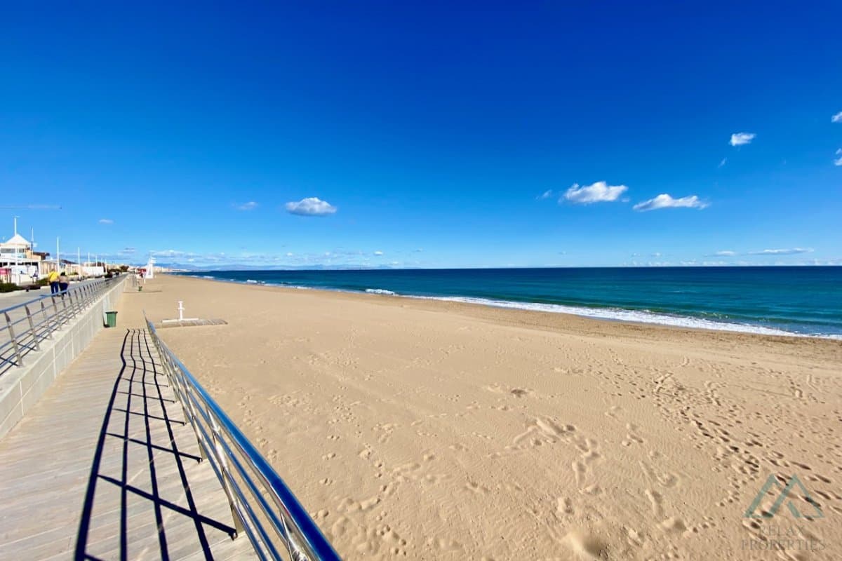 Apartmán se zasklenou terasou a výhledem na moře v komplexu Torresol, La Mata, Španělsko - 4