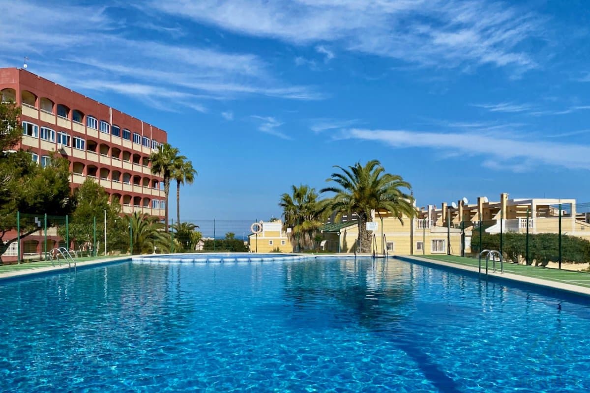 Apartmán se zasklenou terasou a výhledem na moře v komplexu Torresol, La Mata, Španělsko - 2