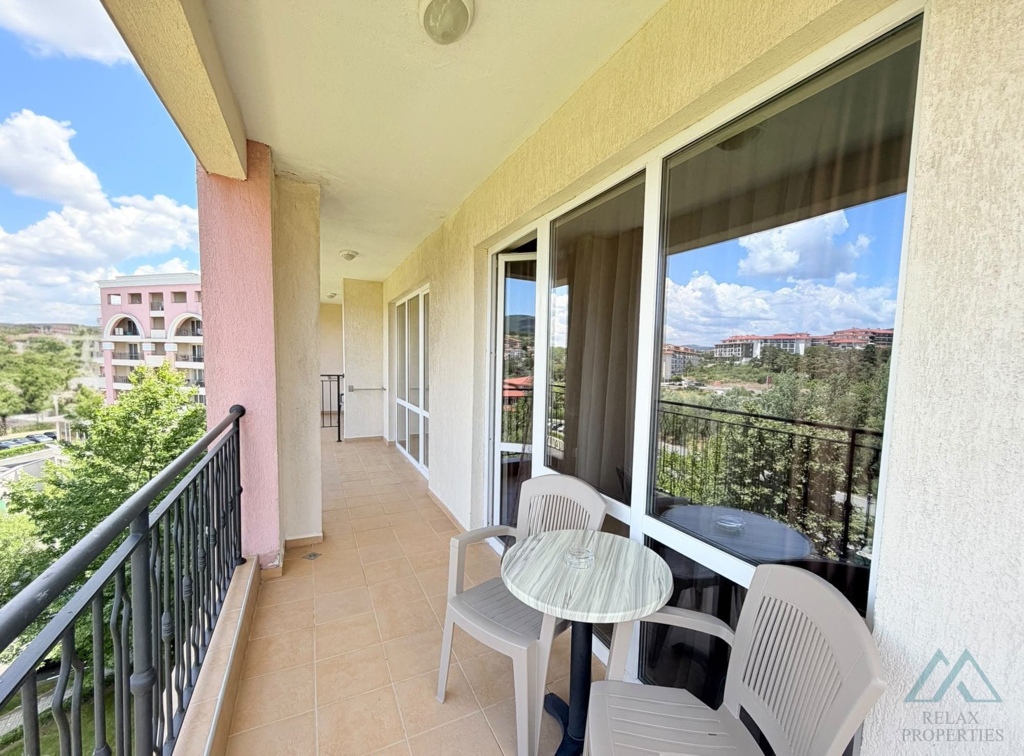 Skvělá cena! 2+kk apartmán v první linii u moře, luxusní DIT Majestic Beach Resort, Slunečné pobřeží - 3