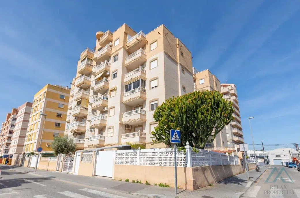 Atraktivní apartmán s výhledem v oblíbené lokalitě Nueva Torrevieja - foto 16