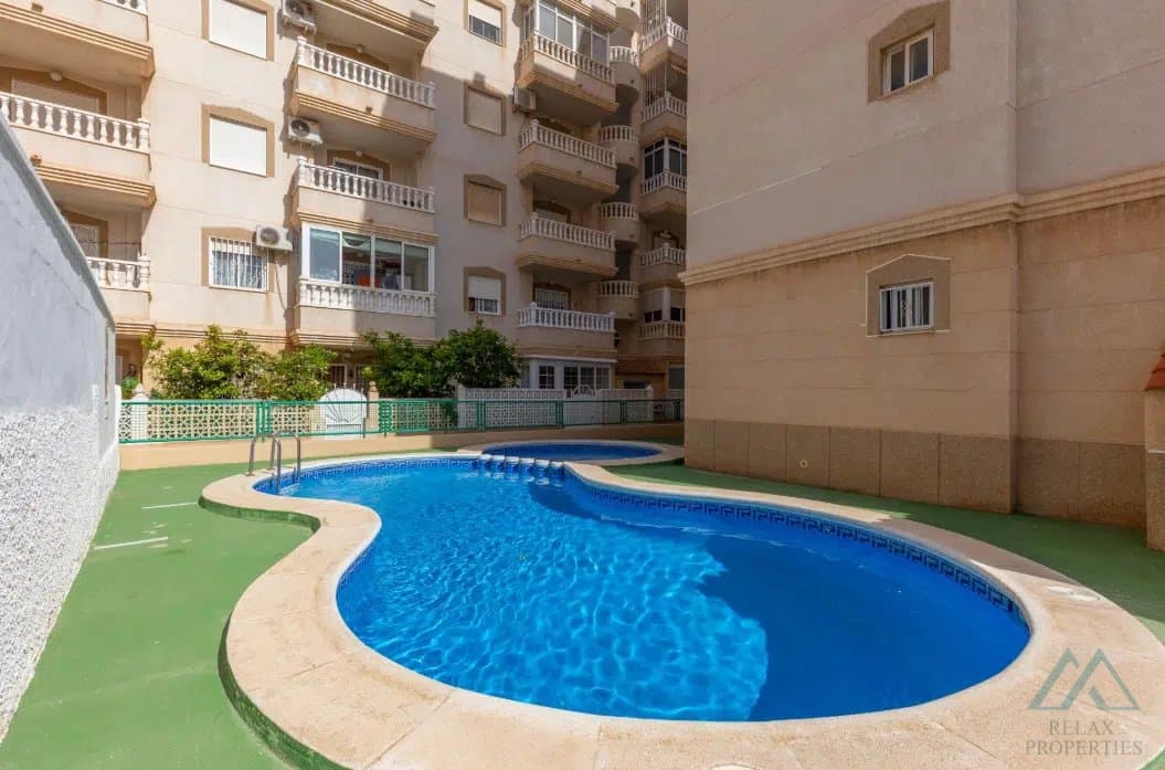 Atraktivní apartmán s výhledem v oblíbené lokalitě Nueva Torrevieja - foto 12