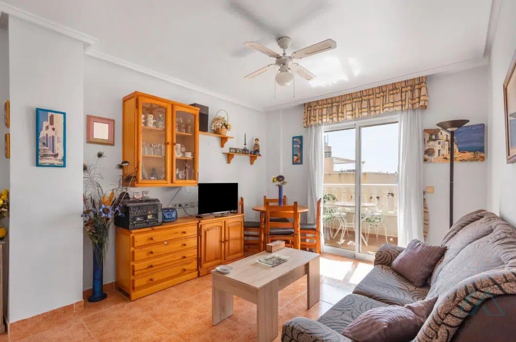 Atraktivní apartmán s výhledem v oblíbené lokalitě Nueva Torrevieja - foto 6