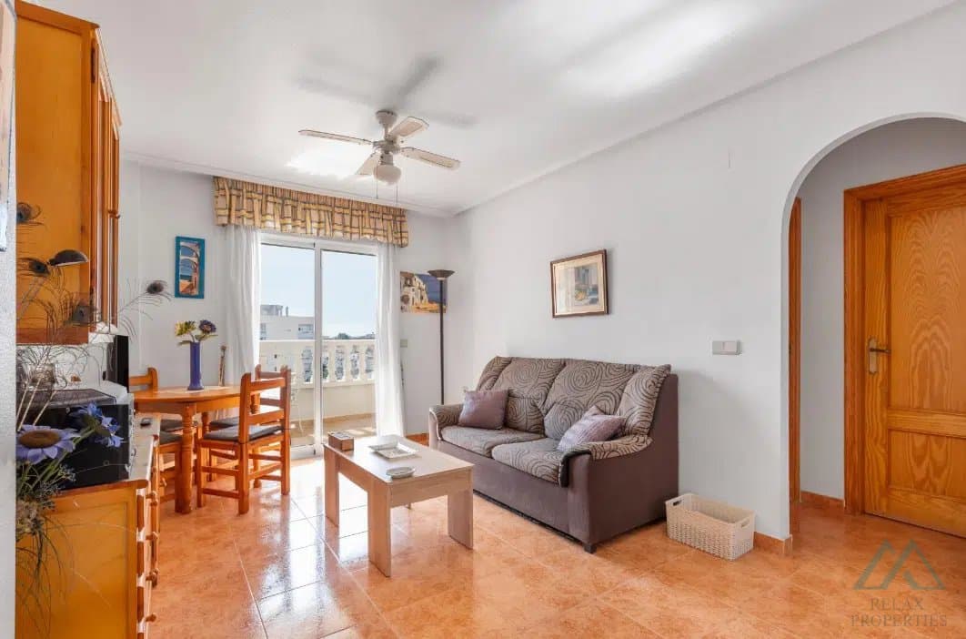 Atraktivní apartmán s výhledem v oblíbené lokalitě Nueva Torrevieja - foto 7