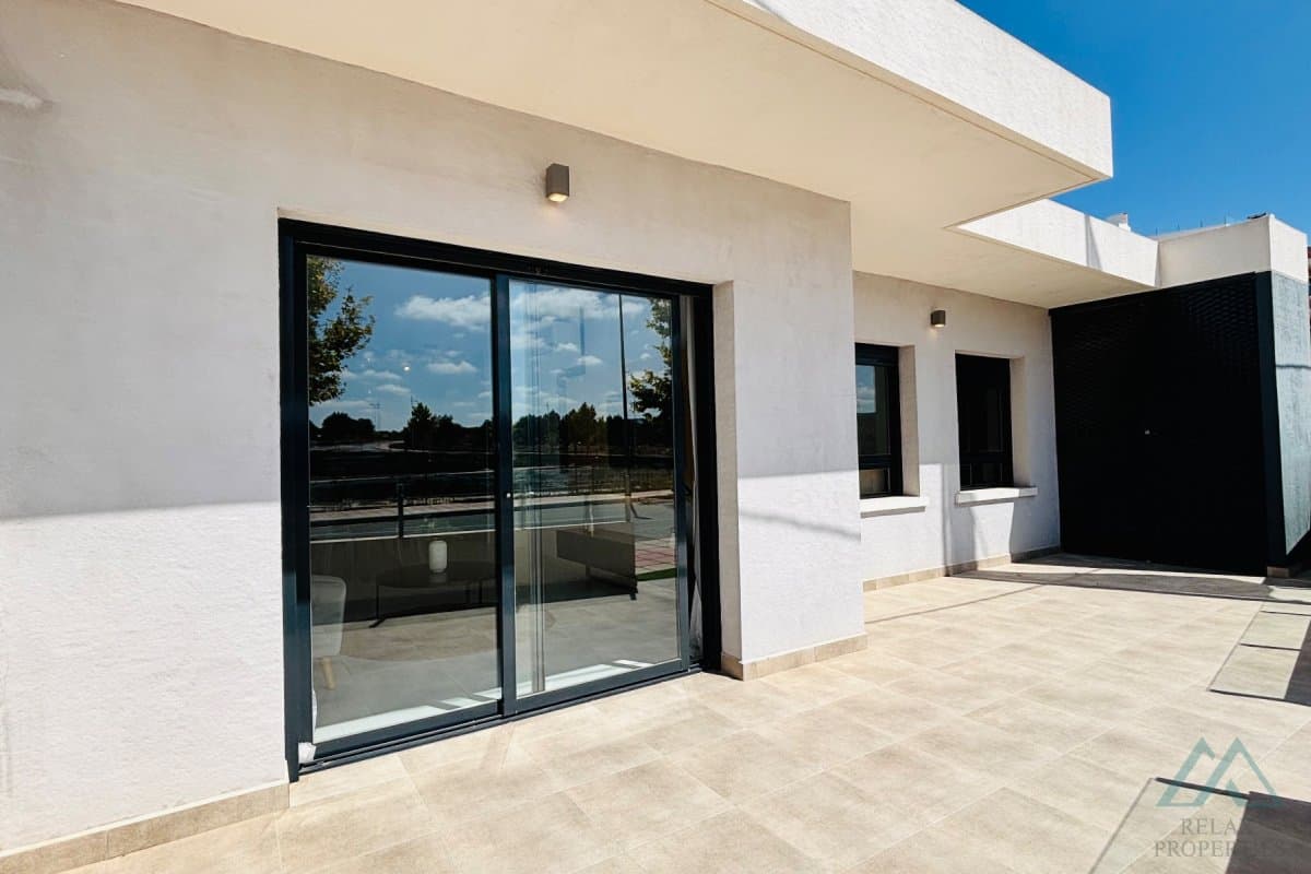 Moderní apartmány San Miguel de Salinas – novostavba u golfového resortu Las Colinas (Costa Blanca, Alicante) - foto 14