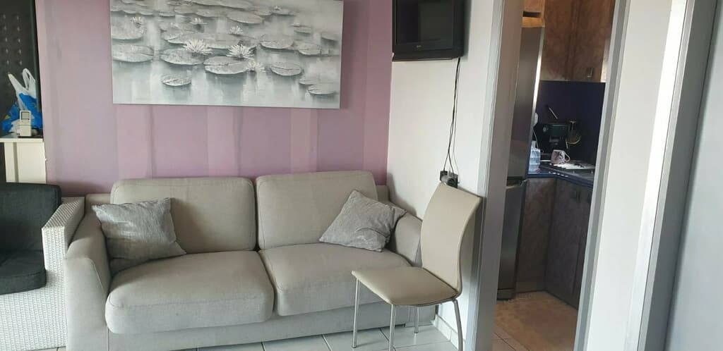 Apartmán s velkou terasou ve známém letovisku Loutraki na Peloponésu - 4