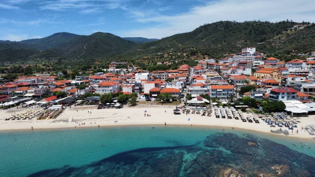 Kompletně zrekonstruovaný apartmán jen 30 m od pláže, Sarti, Sithonia, Chalkidiki - foto 1