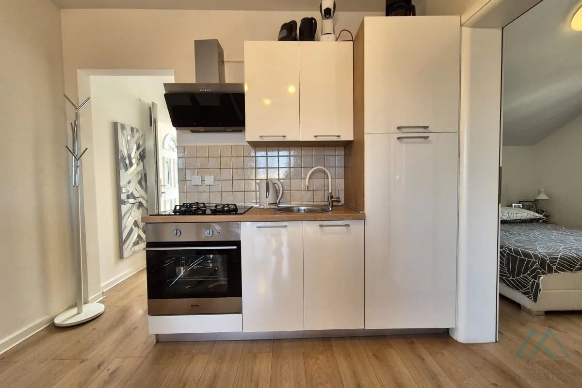 Moderně zařízený apartmán s výhledem na moře, 350 m od moře, Supetar - ostrov Brač - 4