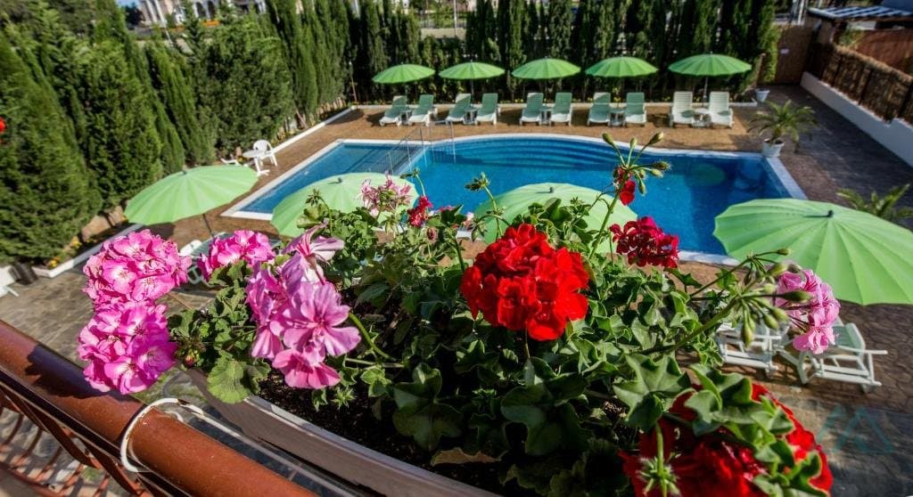 apartmán 2+kk s výhledem na bazén, 300 m od moře - Sveti Vlas - 2