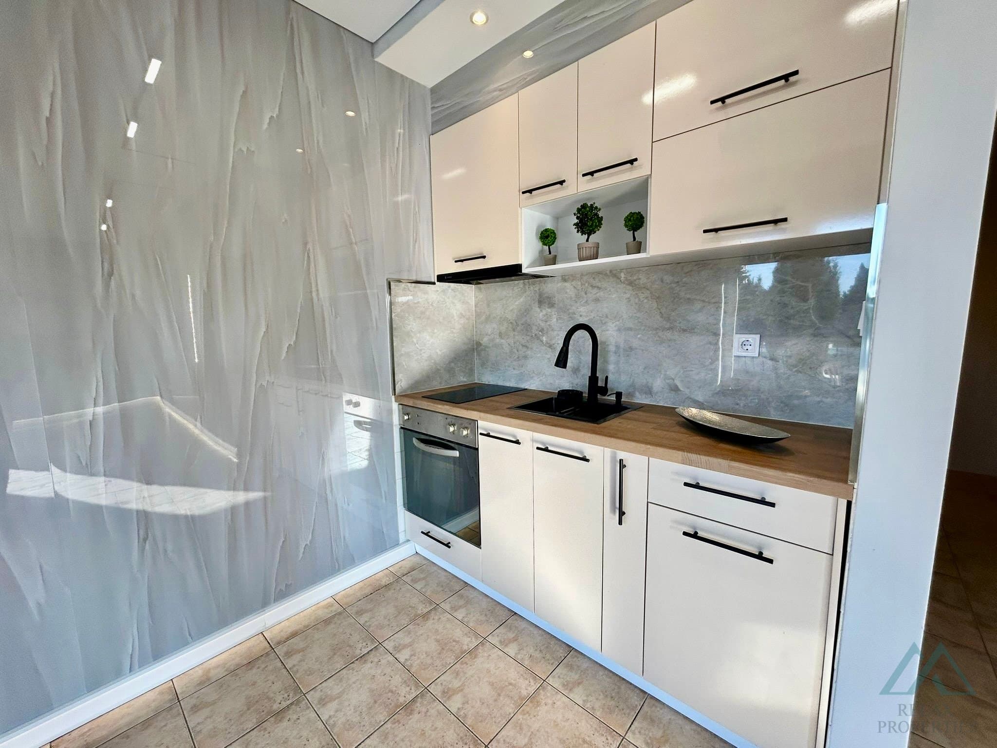 apartmán 2+kk s výhledem na bazén, 300 m od moře - Sveti Vlas - 5