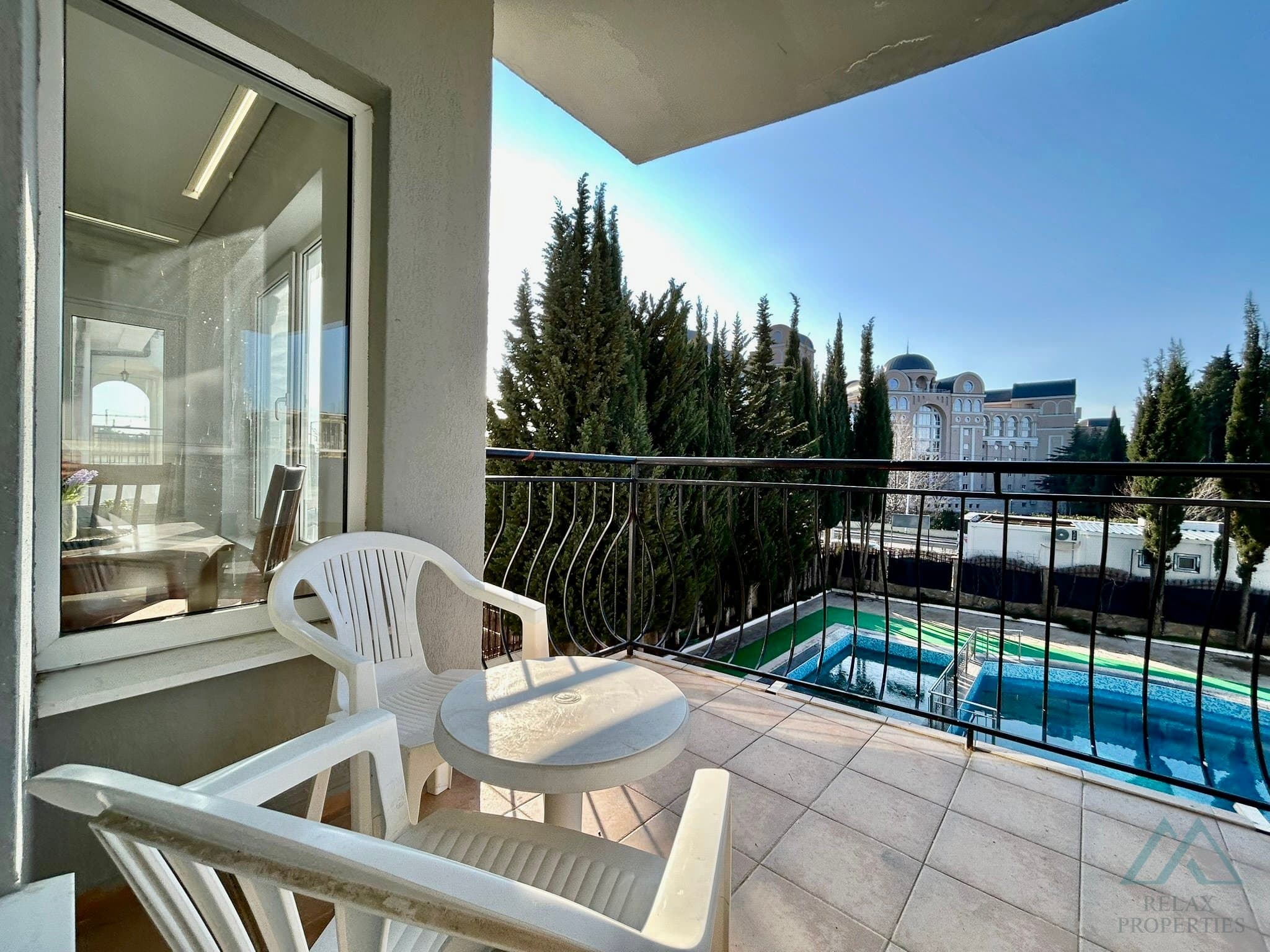 apartmán 2+kk s výhledem na bazén, 300 m od moře - Sveti Vlas - 4