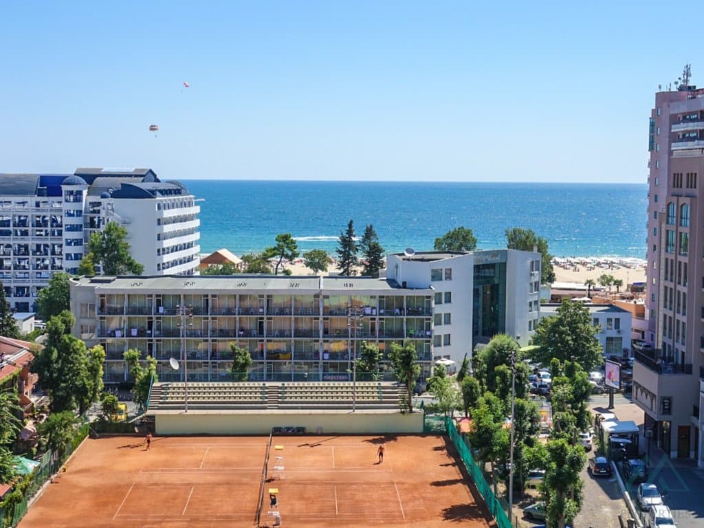 apartmán 2+kk s výhledem na moře, 200 m od pláže - Slunečné pobřeží - 1