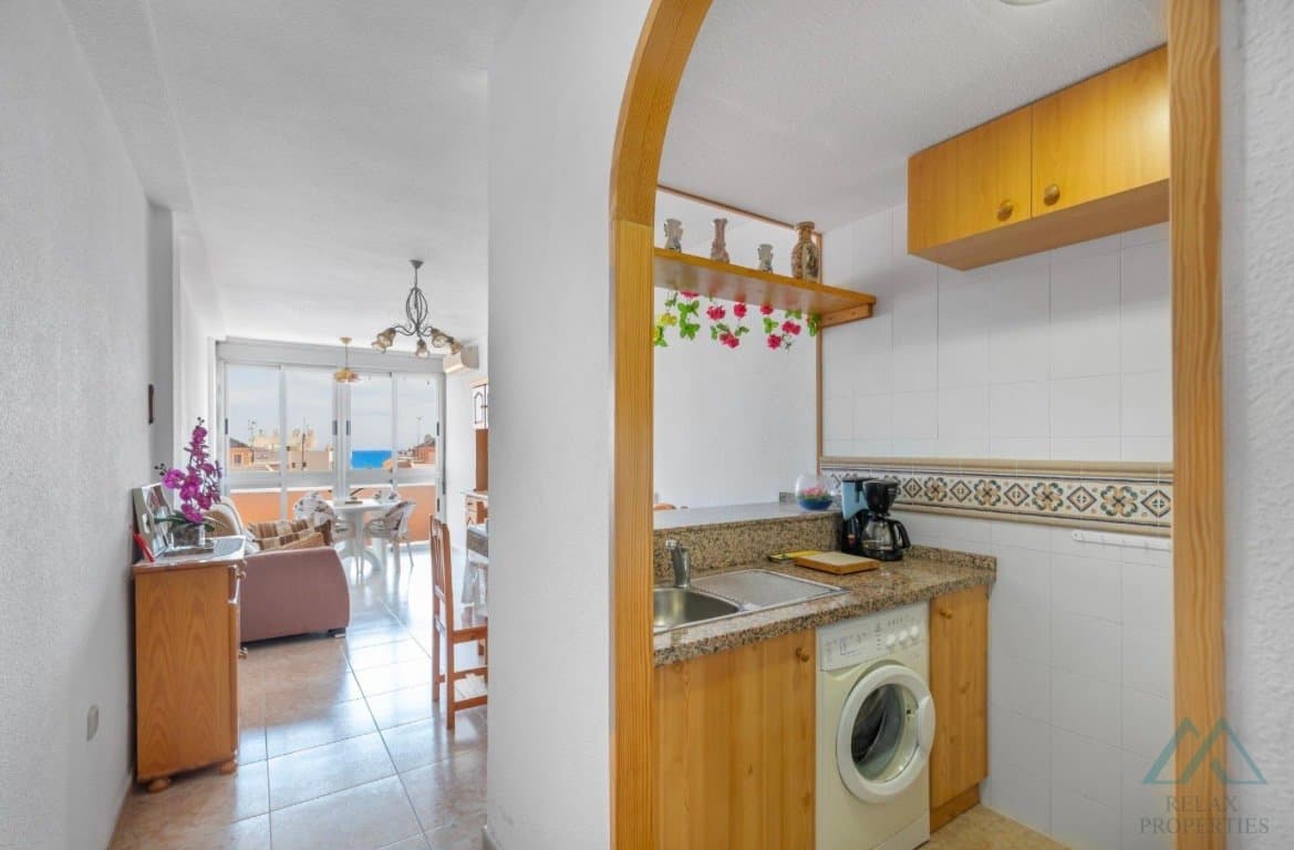Světlý apartmán s částečným výhledem na moře, pouhých 280 m od pláže La Mata, Torrevieja, Španělsko - 5