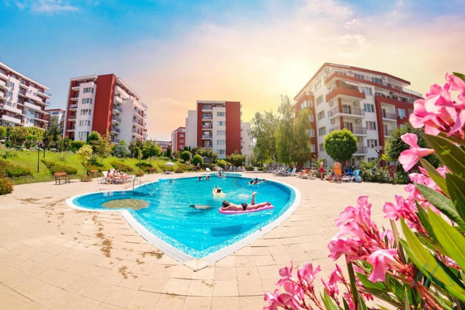 2+kk apartmán s nádherným výhledem na moře v komplexu Marina View Fort, 50 m od moře, Sveti Vlas, Bulharsko - 3