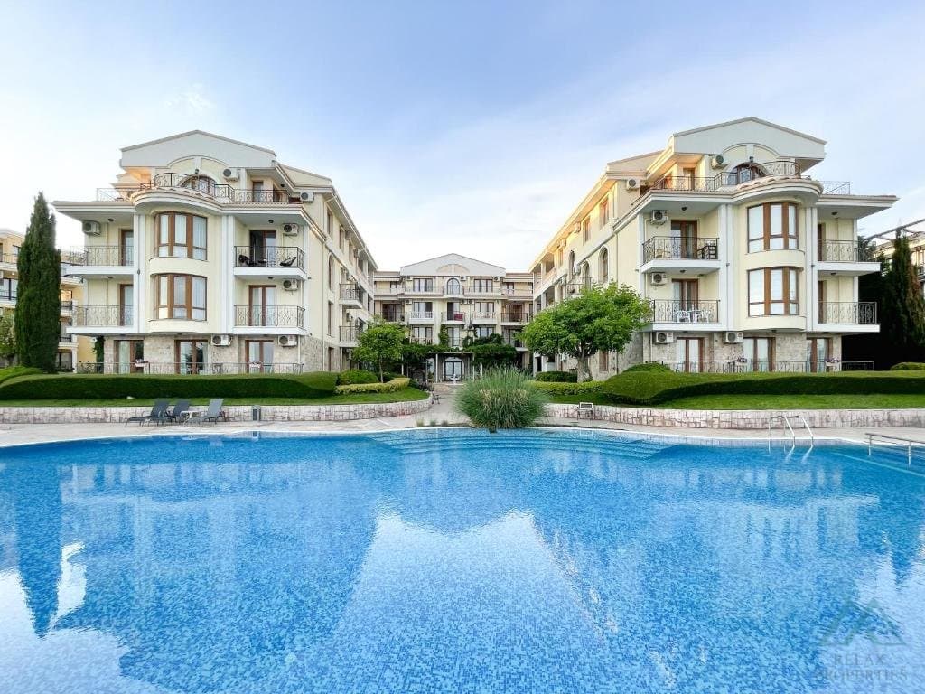 Krásný studiový apartmán v první linii u moře, luxusní komplex Royal Bay, Sveti Vlas, Bulharsko - 1