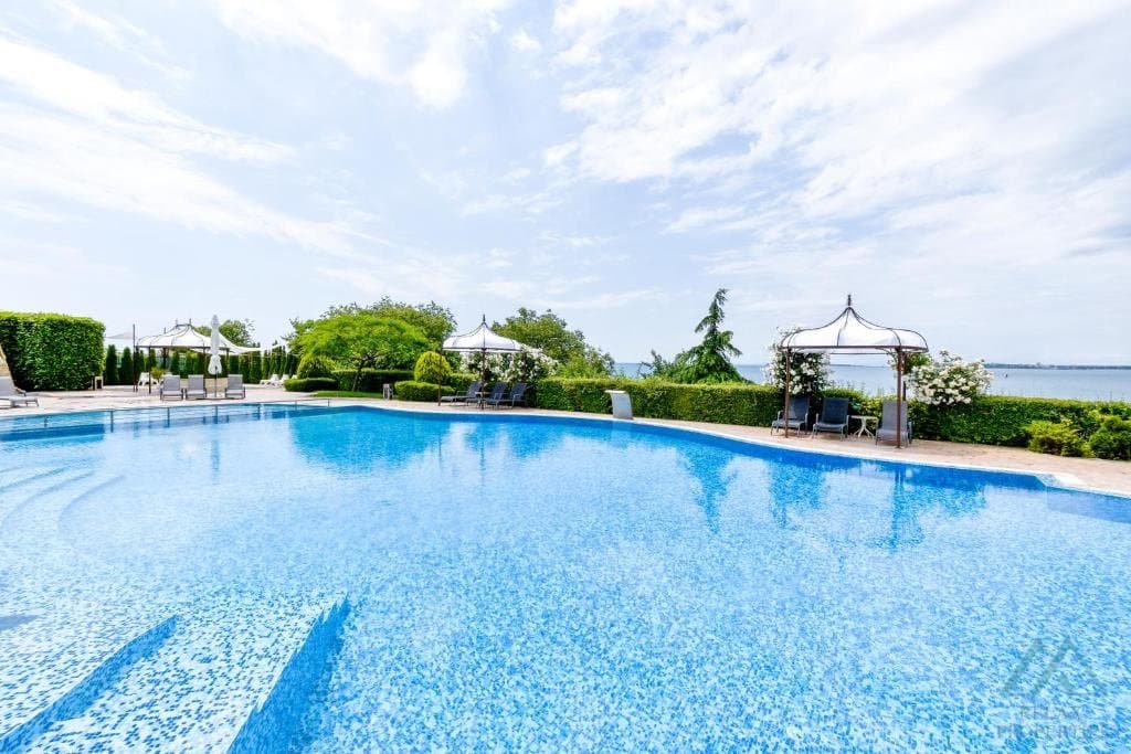 Krásný studiový apartmán v první linii u moře, luxusní komplex Royal Bay, Sveti Vlas, Bulharsko - 3