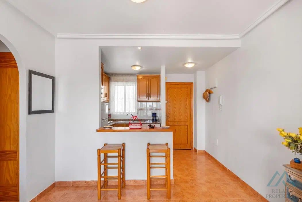 Atraktivní apartmán s výhledem v oblíbené lokalitě Nueva Torrevieja - 3