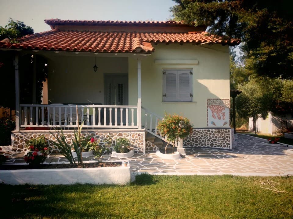Rodinný dům 110 m² na velkém pozemku jen 120 m od moře – Nikiti, Sithonie, Chalkidiki - 1