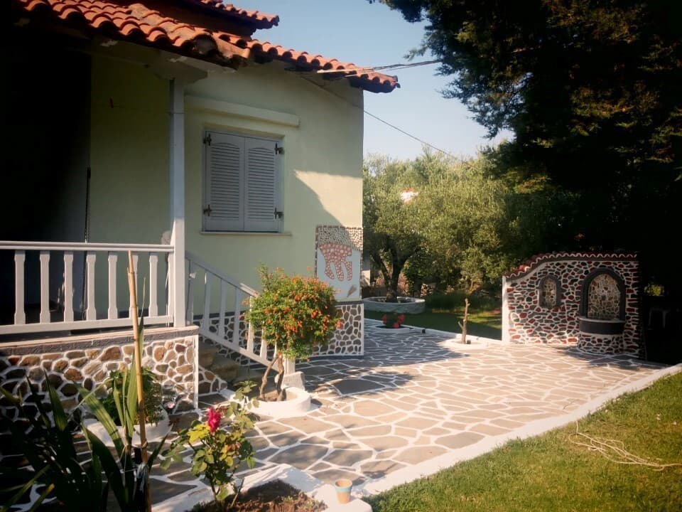 Rodinný dům 110 m² na velkém pozemku jen 120 m od moře – Nikiti, Sithonie, Chalkidiki - 2