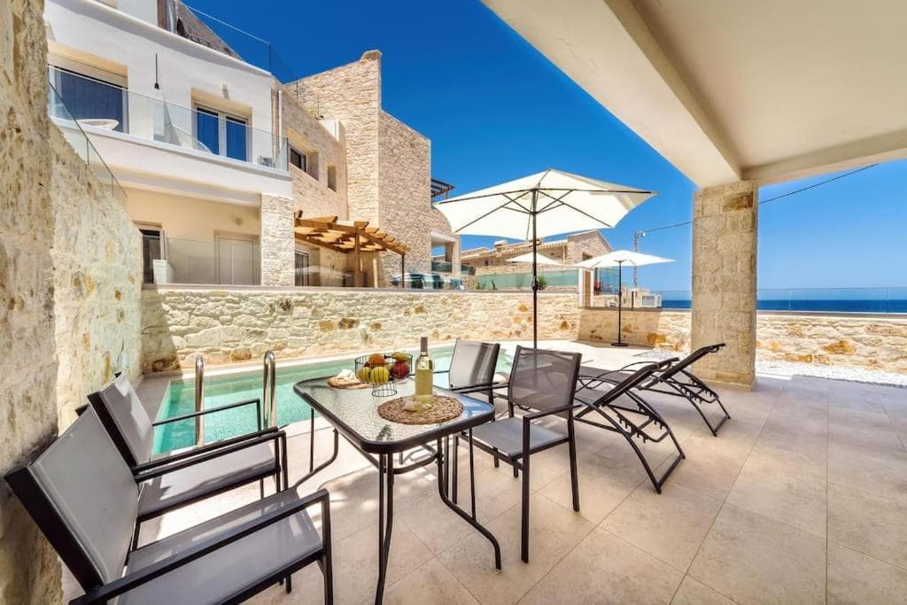 Moderní dvoupodlažní vila s vlastním bazénem, Panormos, Kréta – pouze 120 m od moře - 1